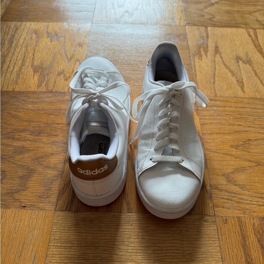 White/Gold Stan Smith Adidas - Women’s 9